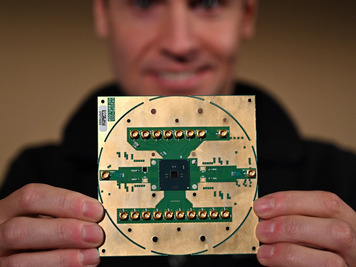 Quantum Weekly DIgest Chip