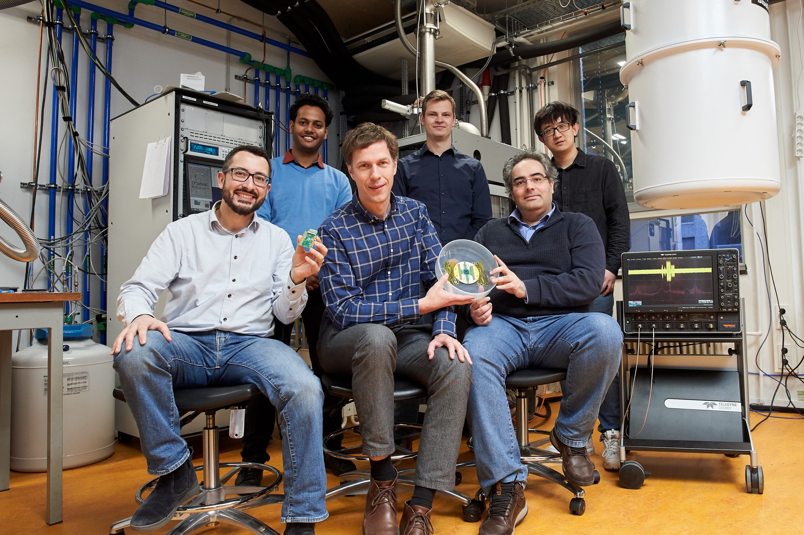 Large-Scale Quantum Computer