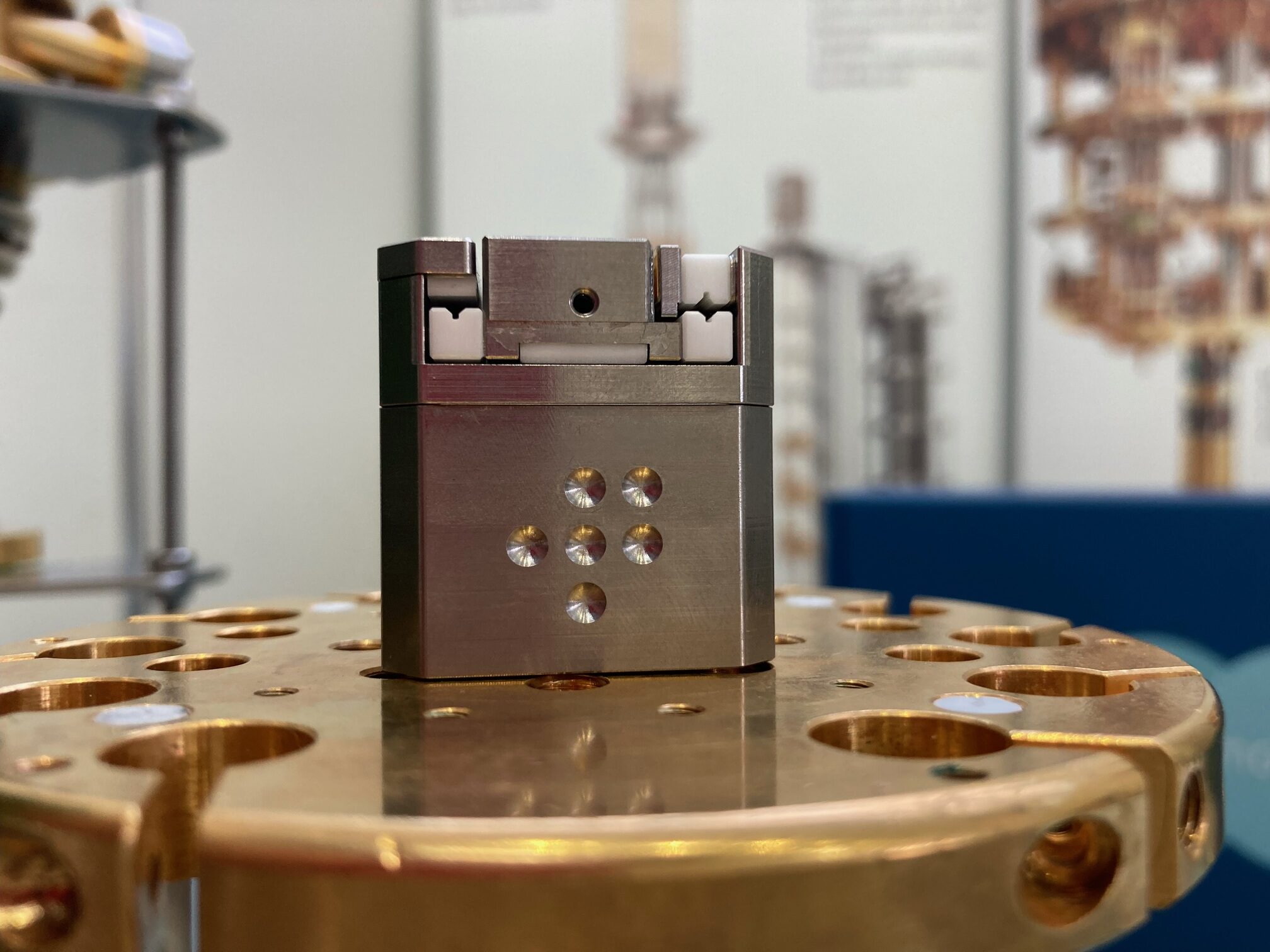 Nanopositioner
