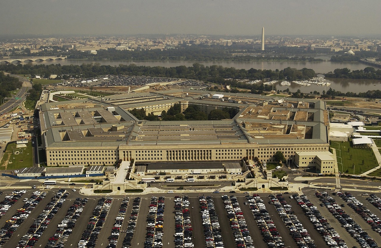 pentagon, washington dc, military, headquarters, nature, vehicles, parking, sky, landscaper, known, famous, landmark, architecture
